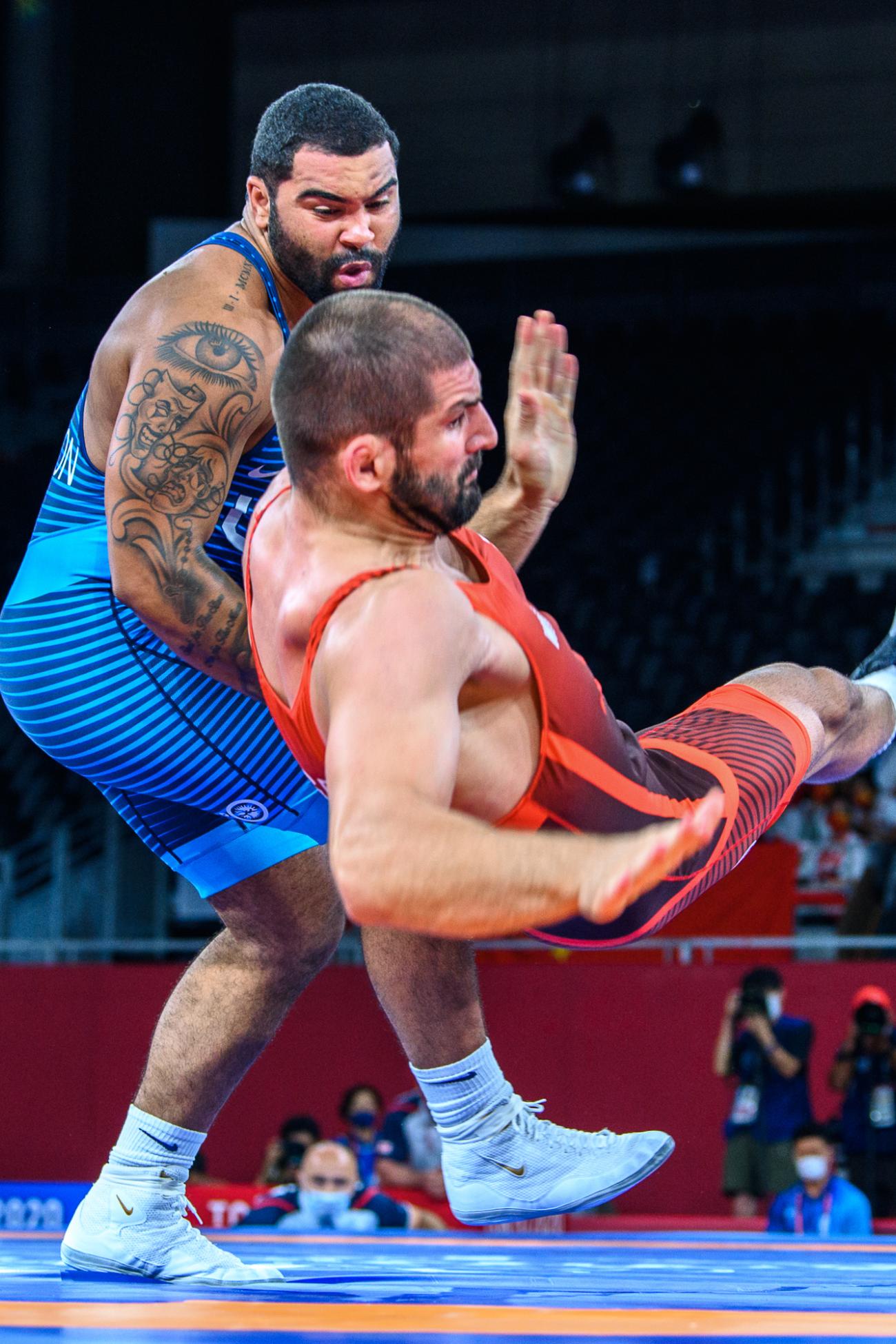 New Star Steveson Stuns Petriashvili in Olympic 125kg; Mukaida